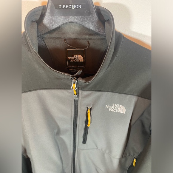 The North Face Men’s Winter Jacket Size XL (TNF APEX) - Picture 2 of 10